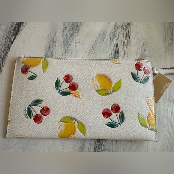 MICHAEL KORS JET SET TRAVEL XL CLUTCH WRISTLET FRUIT MELODY OPTIC WHITE MULTI - Picture 6 of 10